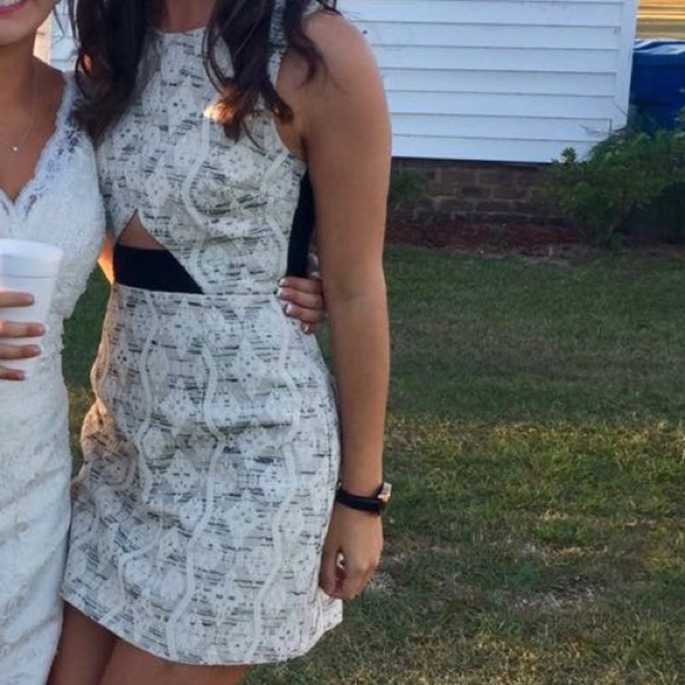 Super cute embroidered dress